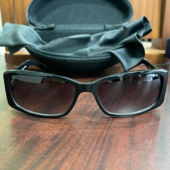 Stryker Eyewear Italy Accessories - NWT Le Chic Polarized sunglass Blac…